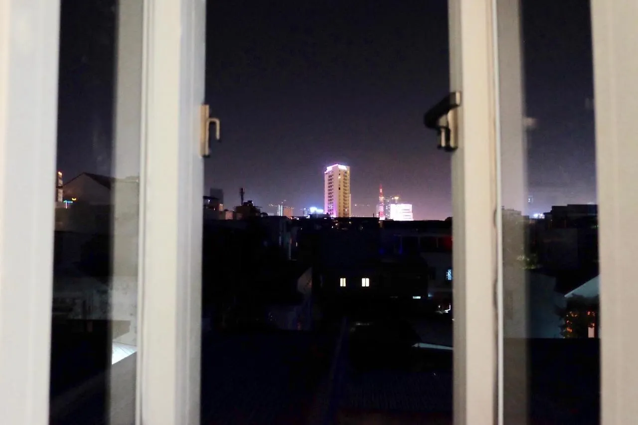 Uri House, 1- 2 Bedroom Tourism Apt, 5' Walk Dragon Bridge Da Nang 0*,